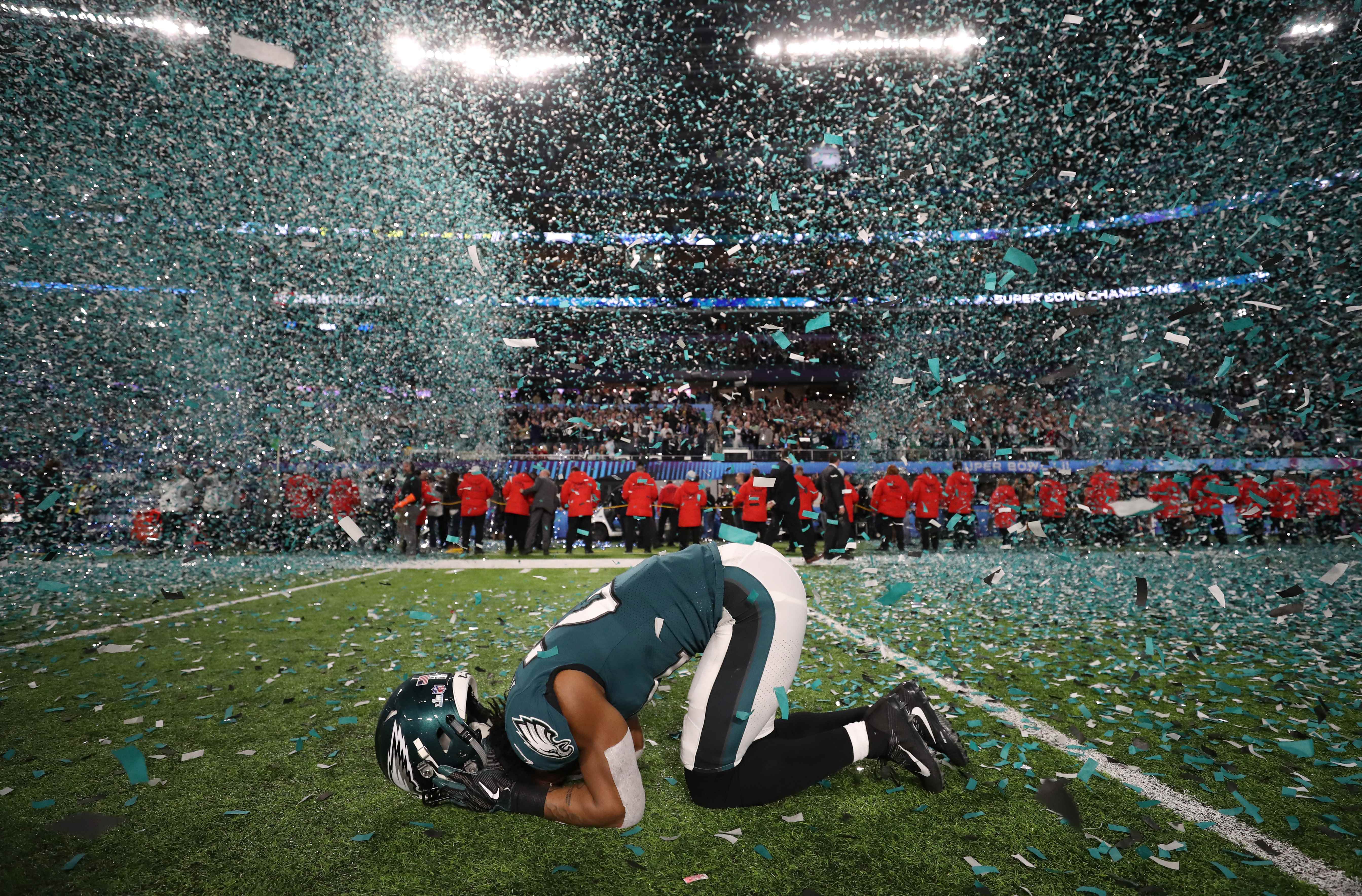 Philadelphia Eagles lead New England Patriots, 22-12, at halftime of Super  Bowl LII