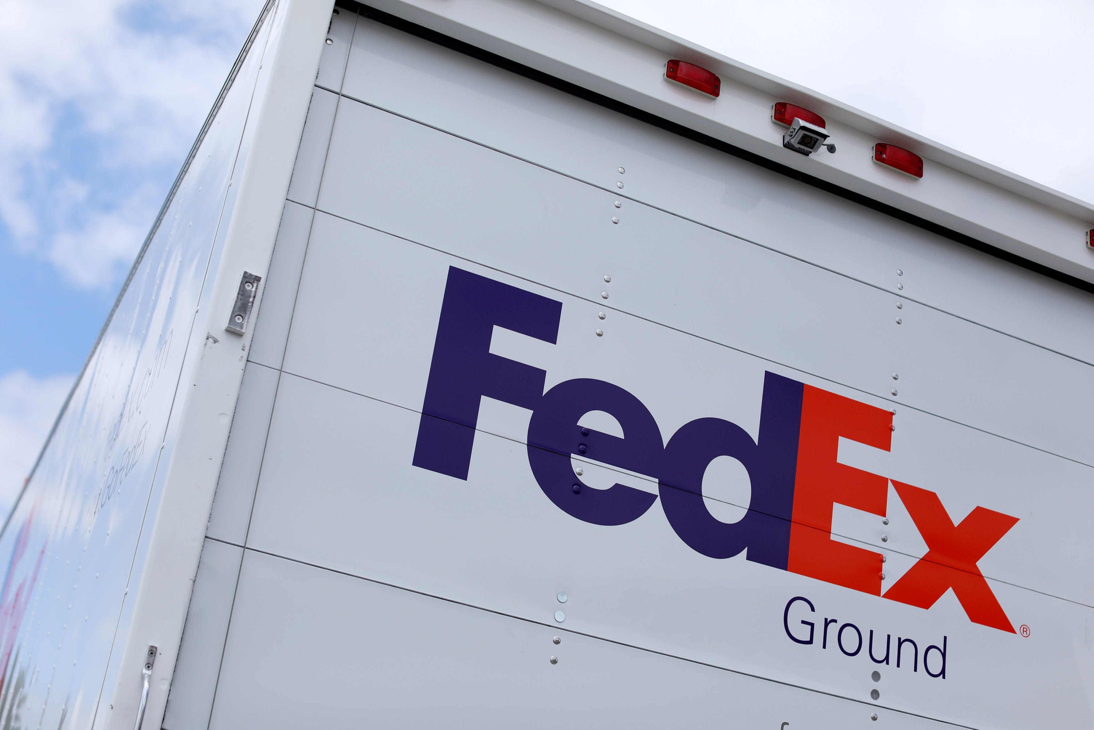 fedex-to-scan-every-parcel-at-two-texas-facilities-after-blast-the