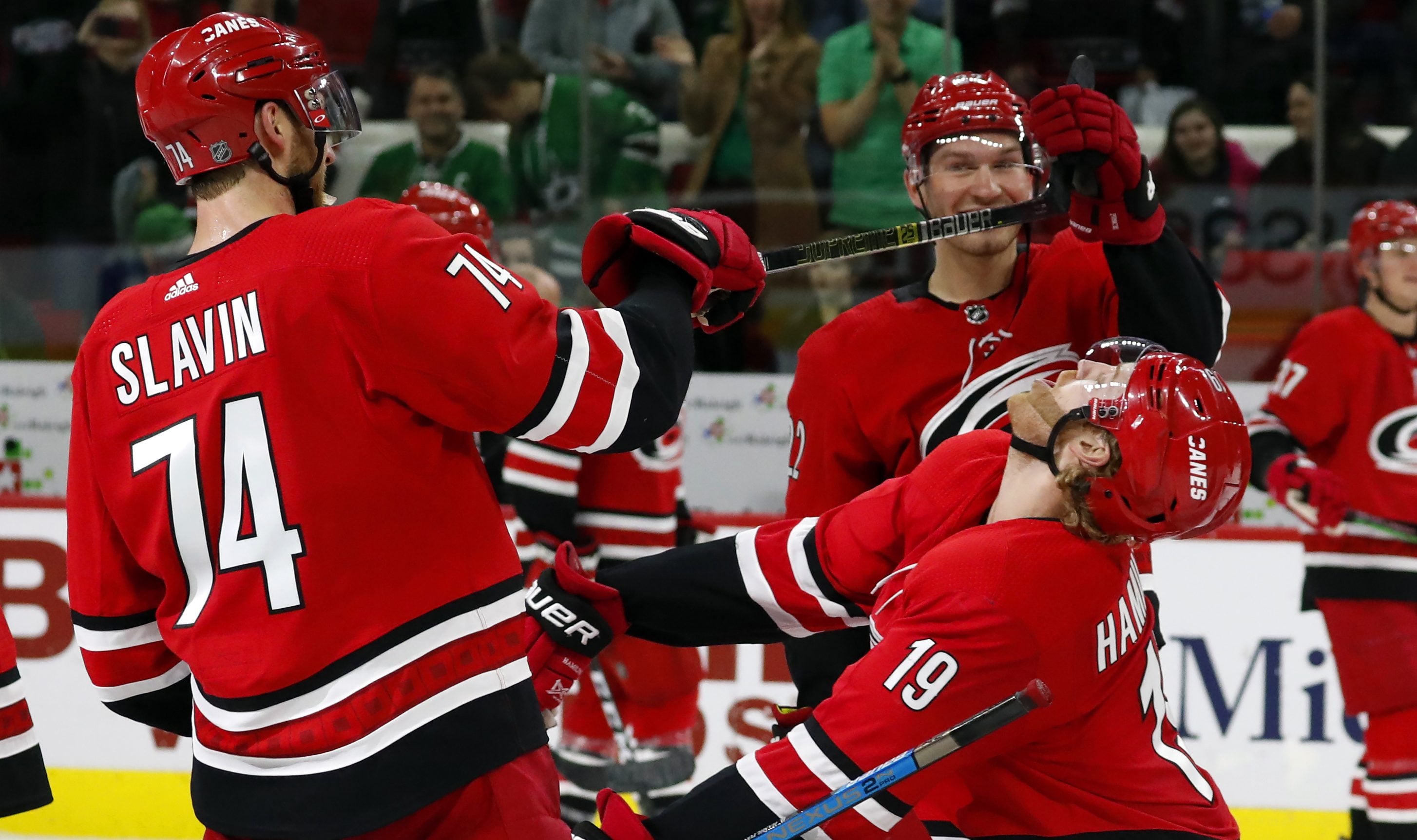 Elias Lindholm revealed why he mocked the Hurricanes in his return to  Carolina - Article - Bardown