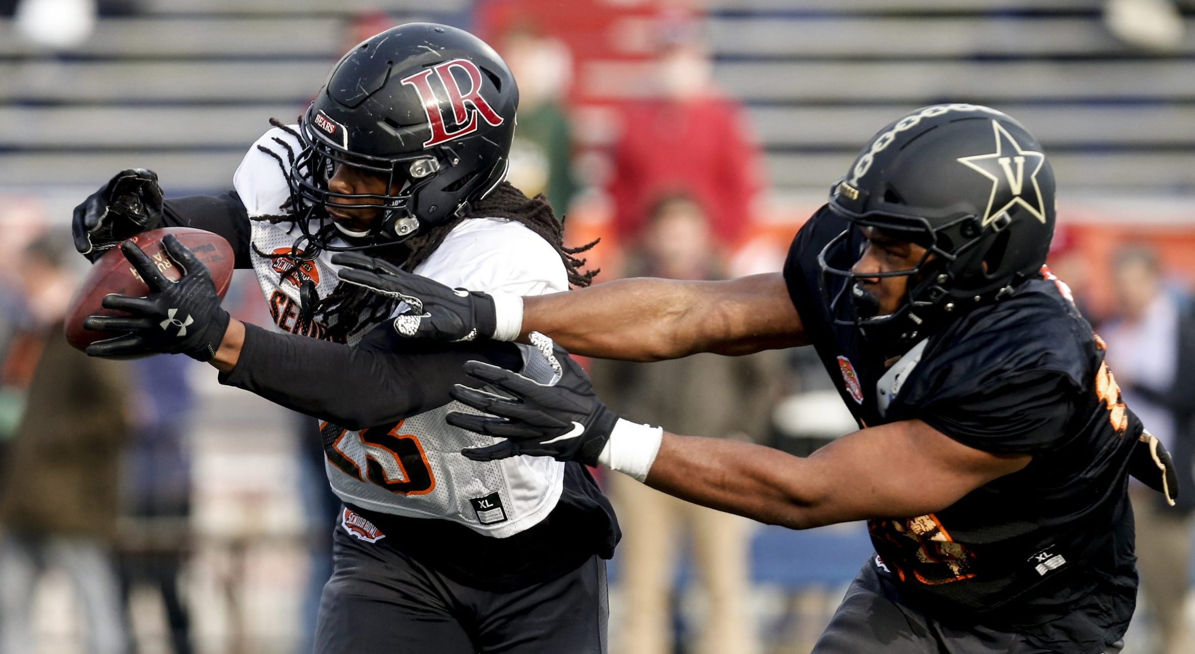 Senior Bowl: What They're Saying About Akeem Davis-Gaither - App