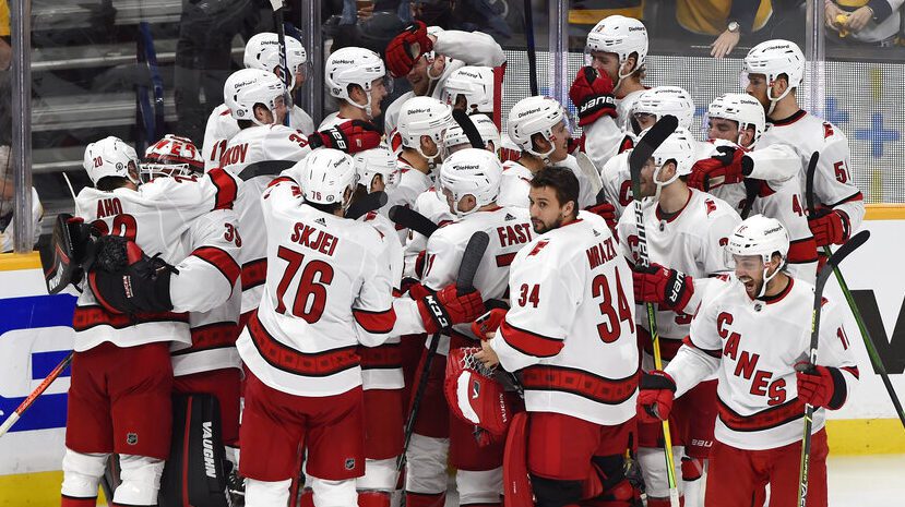 Hurricanes Win Again In Ot Bounce Predators To Advance To Round 2