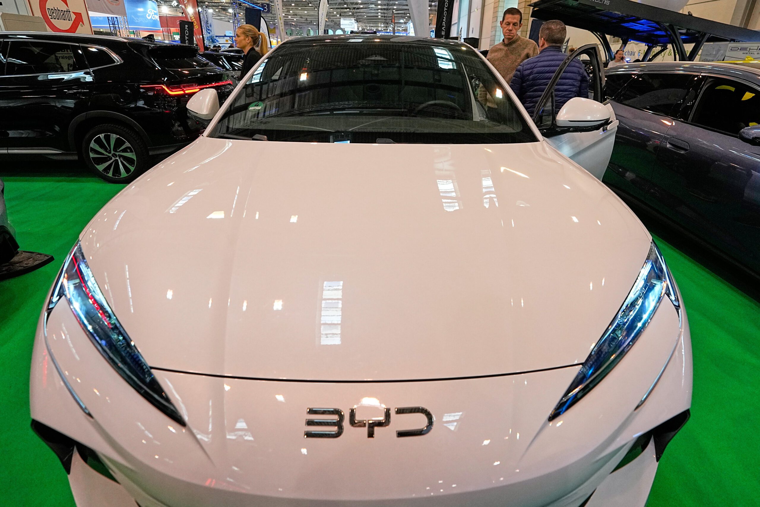 Chinese EVs making inroads in North America, worrying industry experts
